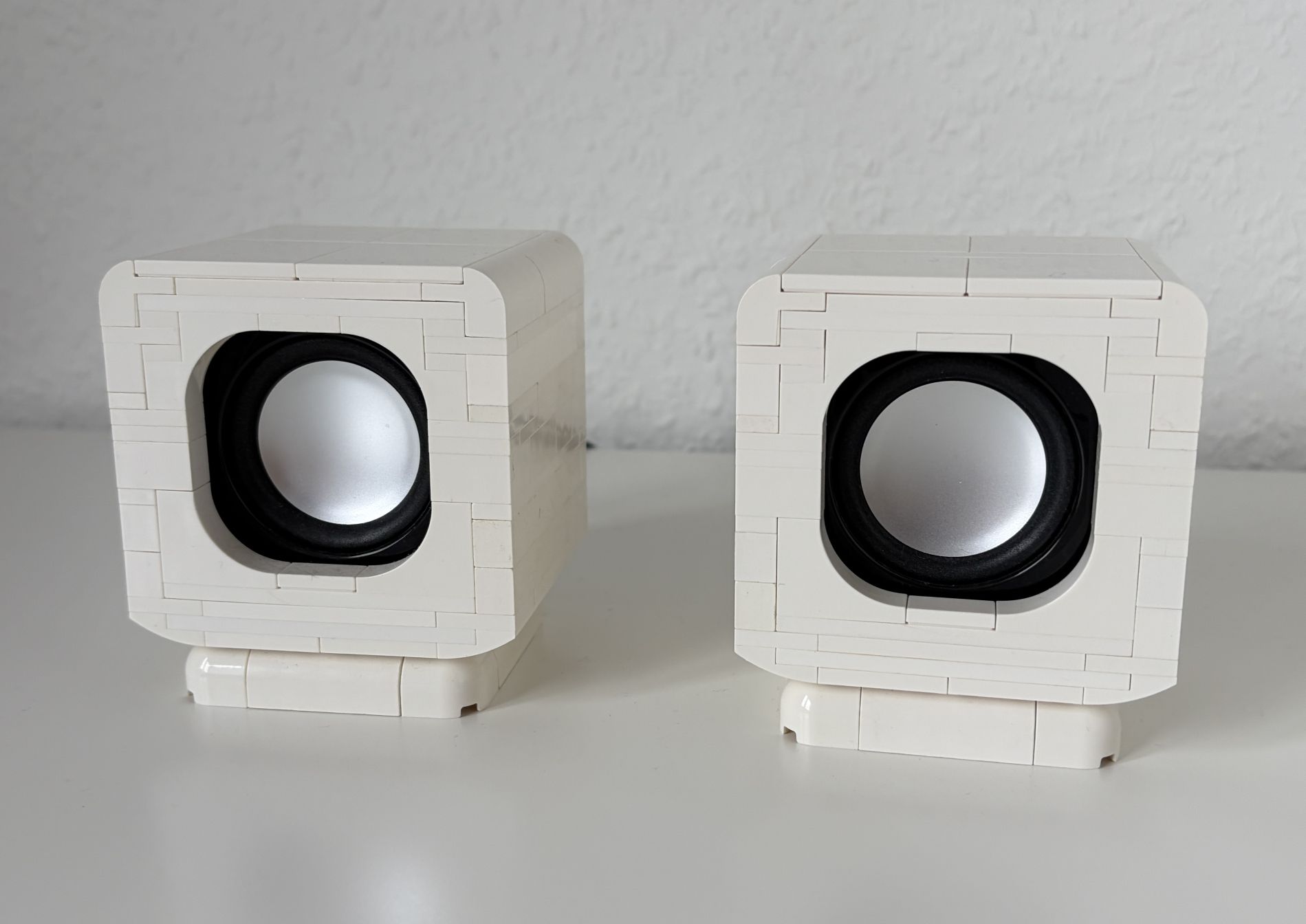 Aufbau des LEGO-Gehäuses für die BrickDOS-Lautsprecher